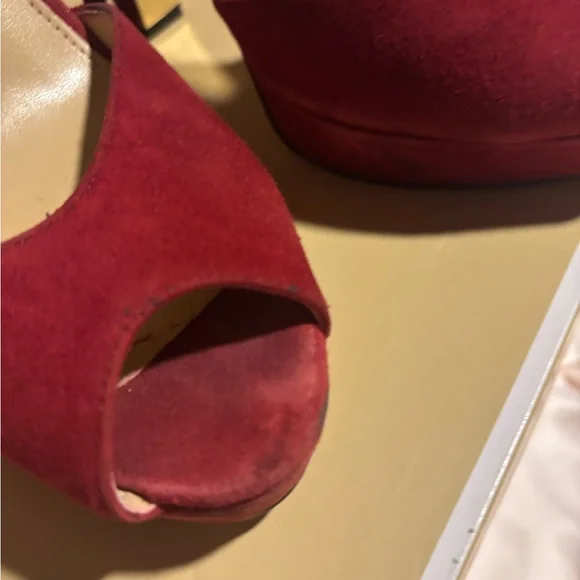 Michael Kors Cherry Claire Sandal - Picture 4 of 6